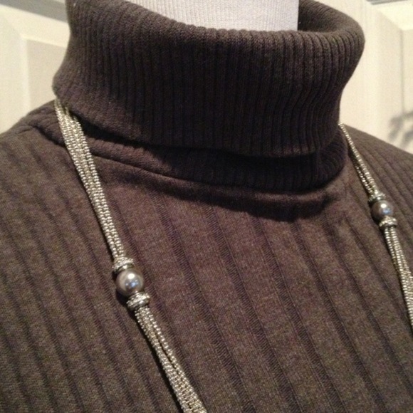 Gray ribbed turtleneck - Picture 4 of 4